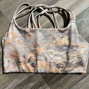 Athleta Women‎ Sports Bra- Fun Design- Small